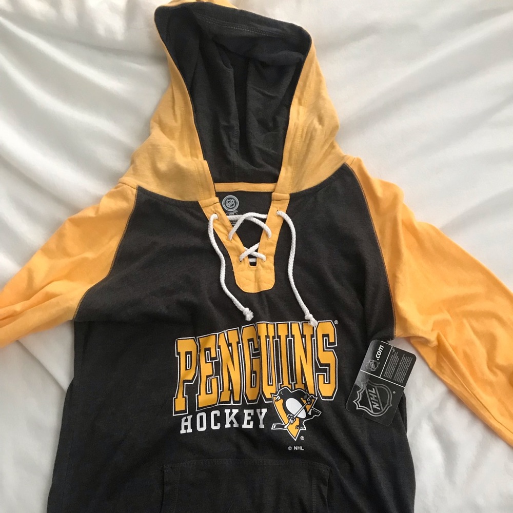 Penguins pullover